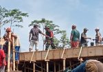Wujudkan Tempat Ibadah Nyaman, Babinsa Sumbersari Bersama Warga Bahu Membahu Bangun Mushola