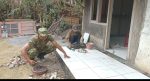 Kodim 0821/Lumajang Renovasi RTLH Milik Sarini, Wujud Kepedulian TNI AD terhadap Kesejahteraan Masyarakat
